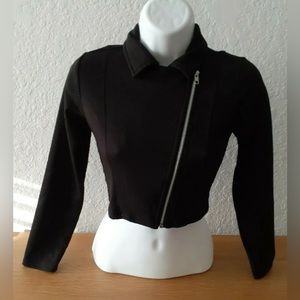 Beautees girls jacket. Size: small:(7-8). Black